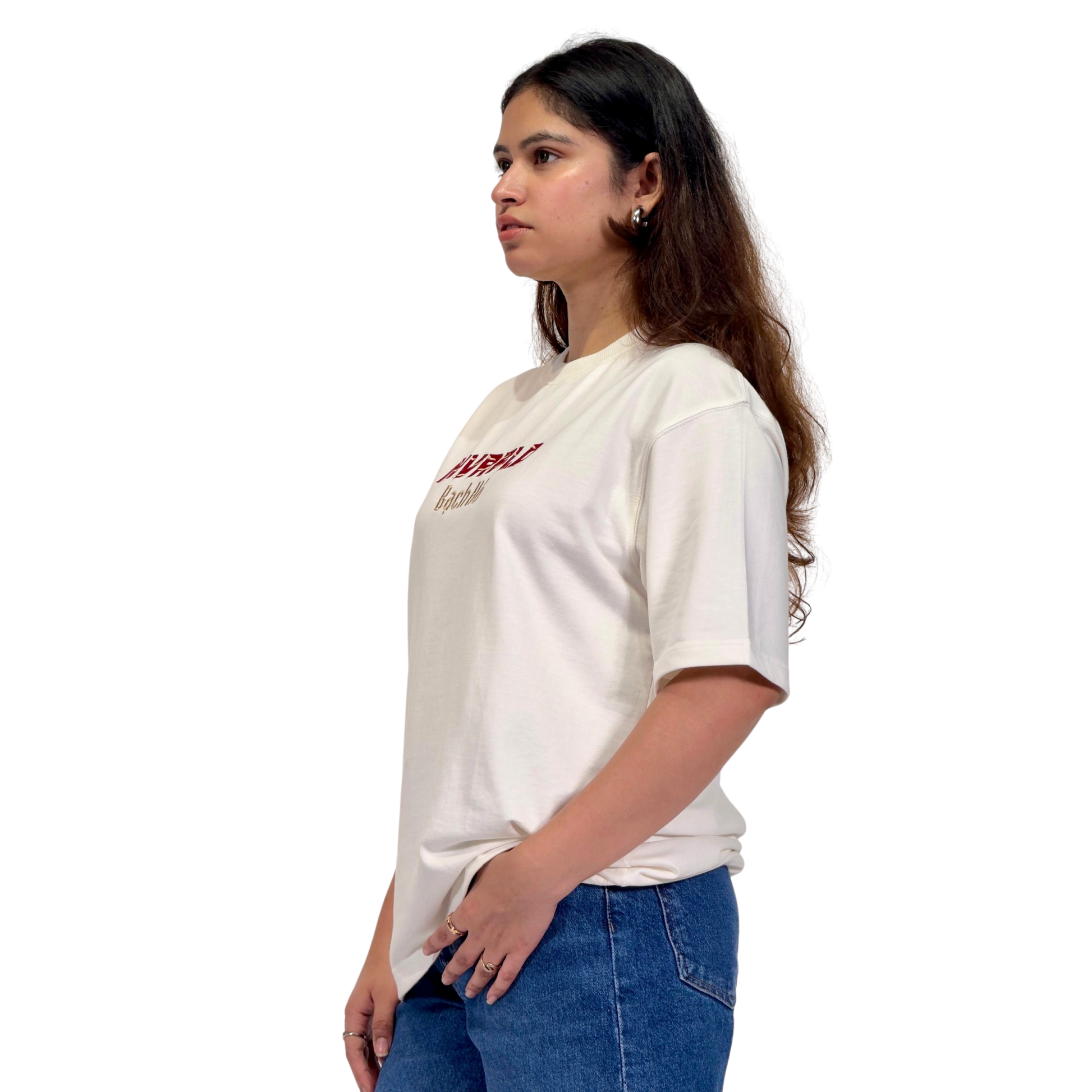 NVRFLD bạch hổ graphic tee white casual short sleeve t-shirt worn by woman with blue jeans